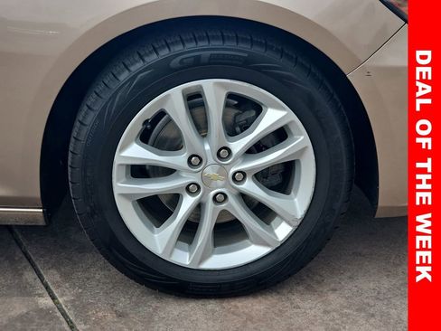 Used 2018 Chevrolet Malibu LT image 38