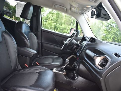 Used 2017 Jeep Renegade Trailhawk AWD/4WD image 13