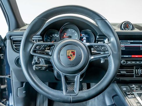 Certified 2021 Porsche Macan S AWD/4WD image 17