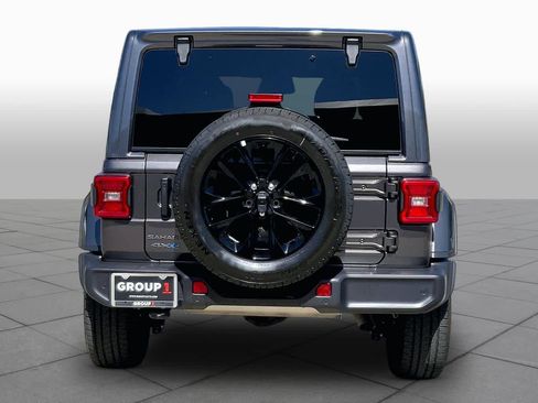 Certified 2025 Jeep Wrangler Unlimited Sahara w/ Safety Group AWD/4WD image 5