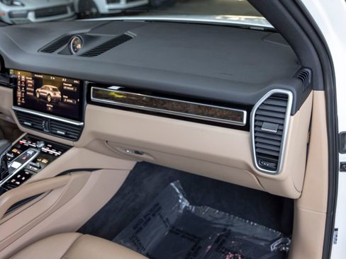 Certified 2021 Porsche Cayenne S AWD/4WD image 67