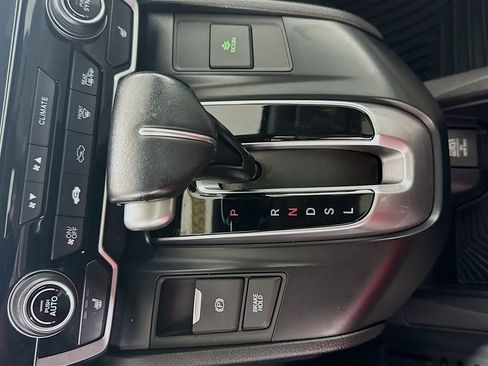 Used 2019 Honda CR-V Touring image 16