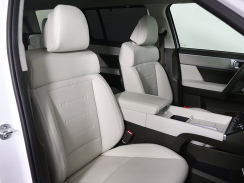 Certified 2025 Hyundai Santa Fe Calligraphy image 36