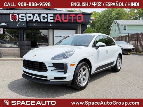 Used 2020 Porsche Macan AWD/4WD image 1
