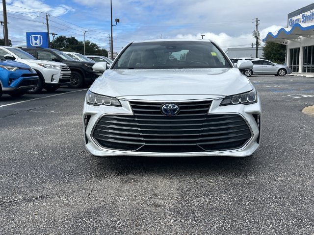 Used 2020 Toyota Avalon XLE w/ Moonroof Package FWD image 9