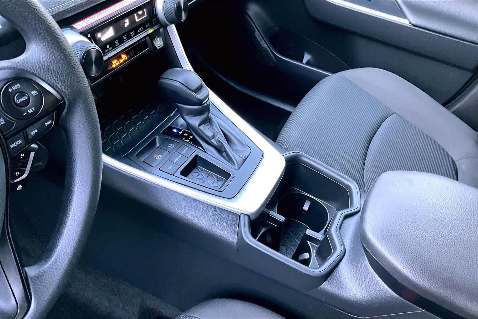 Certified 2025 Toyota RAV4 LE FWD image 17