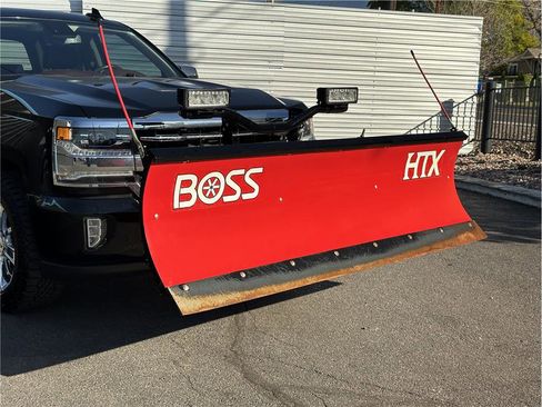 Used 2017 Chevrolet Silverado 1500 High Country image 28