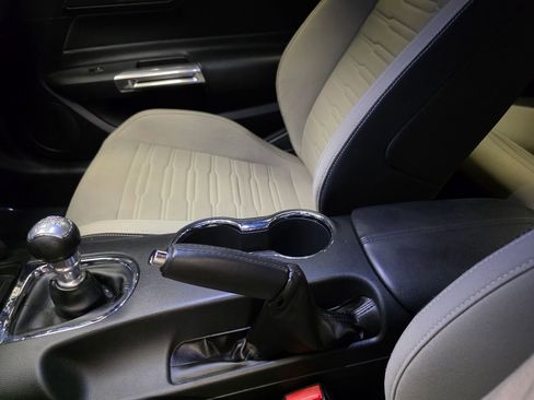 Used 2016 Ford Mustang GT RWD image 44