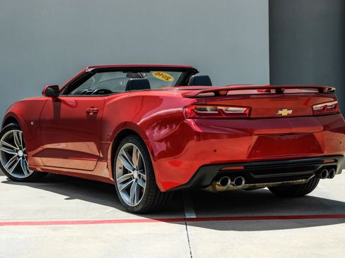 Used 2016 Chevrolet Camaro SS RWD image 13