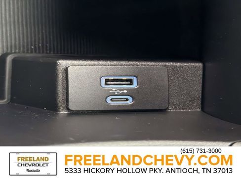 Used 2022 Ford Edge ST image 31