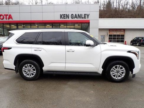 Certified 2025 Toyota Sequoia SR5 image 2