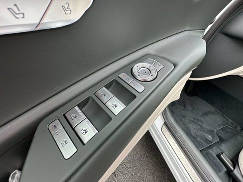Used 2025 Genesis GV80 2.5T Select AWD/4WD image 19