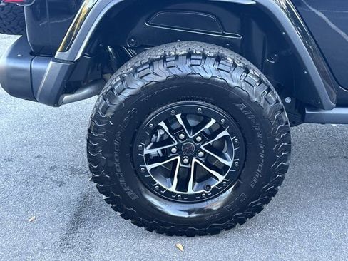 Certified 2025 Jeep Wrangler Unlimited Rubicon image 19