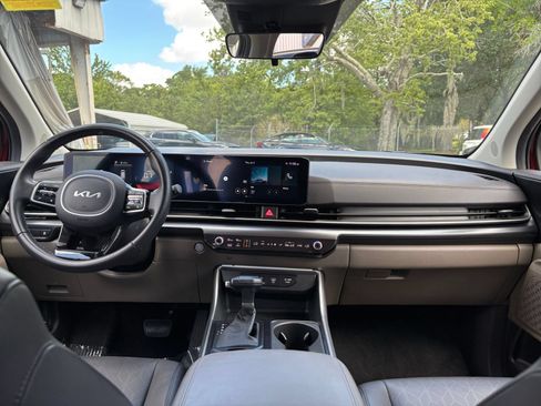 Used 2026 Kia Carnival FWD image 36