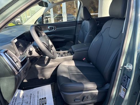 New 2026 Kia Sorento EX image 17