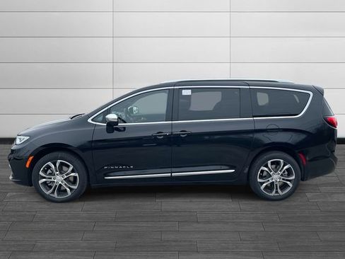 New 2026 Chrysler Pacifica Pinnacle image 6