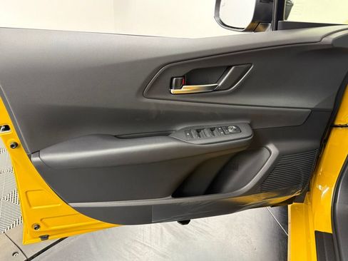 New 2027 Toyota Prius FWD image 16