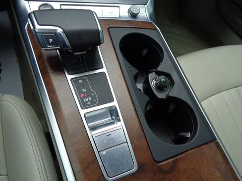 Used 2022 Audi A6 Premium Plus w/ Premium Plus Package image 12