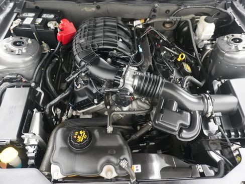 Used 2012 Ford Mustang Premium RWD image 31
