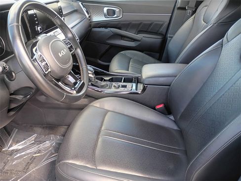 Used 2022 Kia Sorento SX image 10