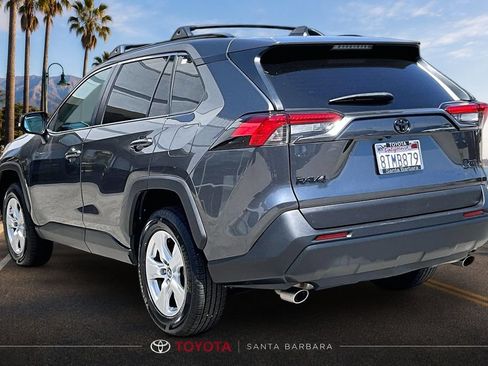Used 2021 Toyota RAV4 XLE w/ XLE Grade Weather Package FWD image 4