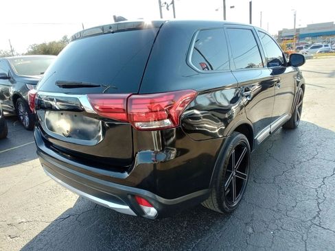 Used 2018 Mitsubishi Outlander ES image 5