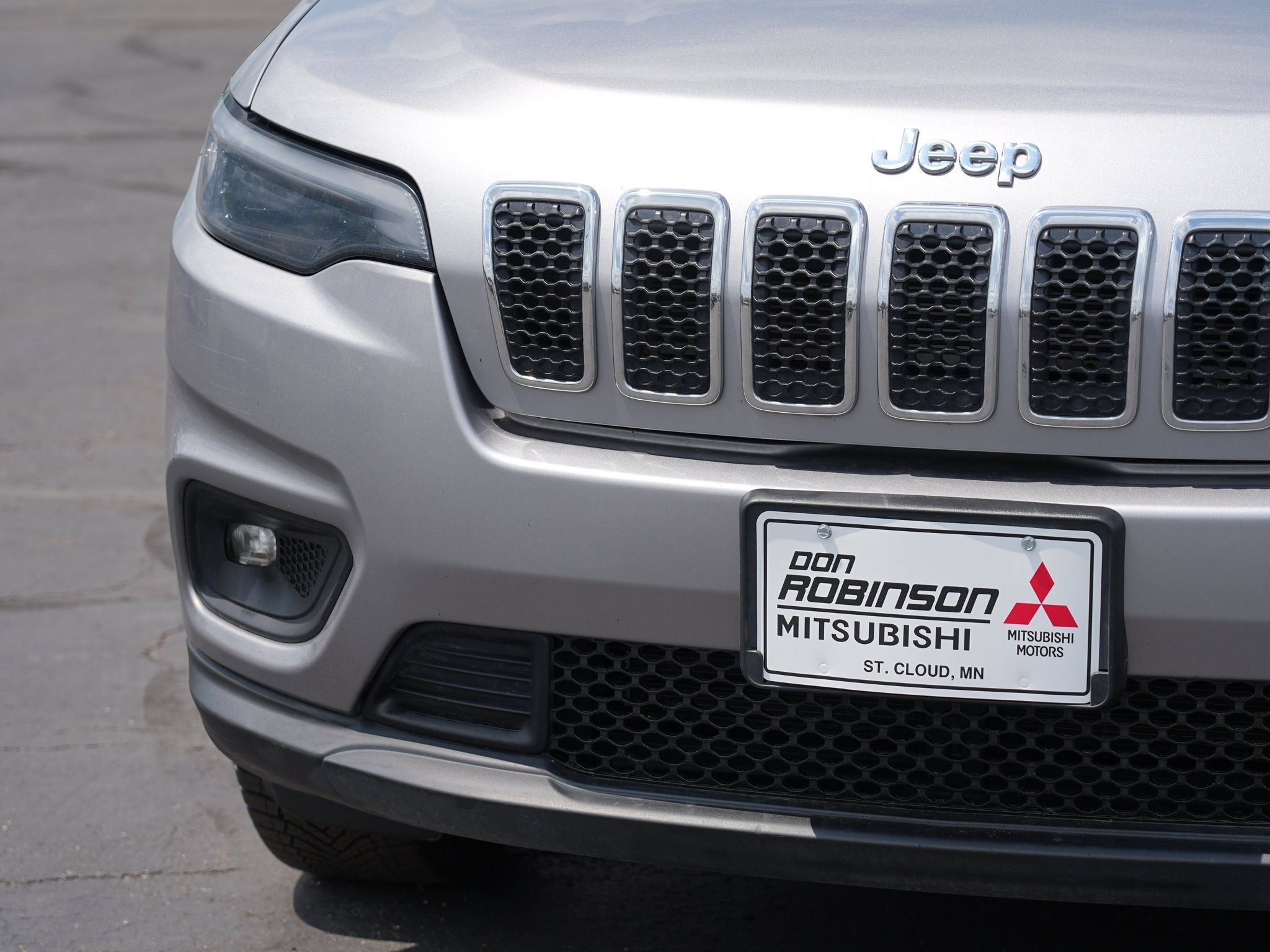 Used 2019 Jeep Cherokee Latitude w/ Popular Appearance Group AWD/4WD image 10