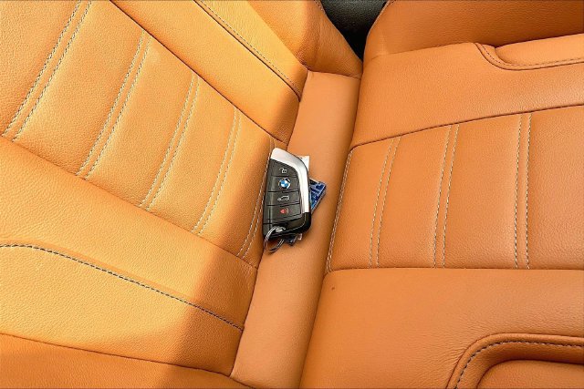 Used 2023 BMW M2 w/ Lighting Package RWD image 10