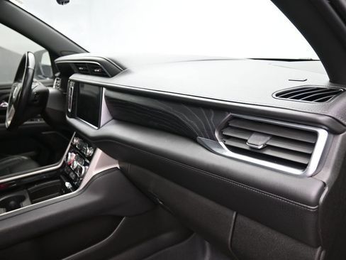 Used 2021 GMC Yukon XL Denali w/ Denali Premium Package image 36