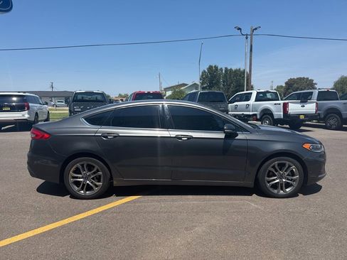 Used 2020 Ford Fusion SEL image 4