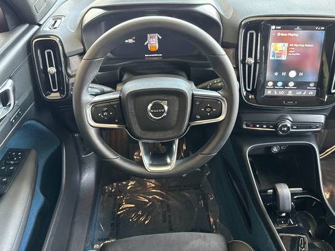 Certified 2023 Volvo C40 P8 Recharge Plus AWD/4WD image 13