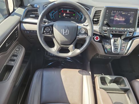 Used 2023 Honda Odyssey Touring image 14
