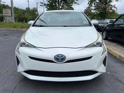 Used 2017 Toyota Prius Two w/ Carpet Mat Package FWD image 2