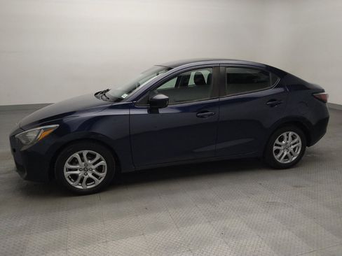 Used 2017 Toyota Yaris iA FWD image 2