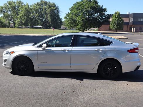 Used 2019 Ford Fusion Titanium FWD image 9