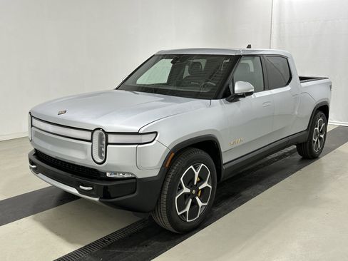 Used 2023 Rivian R1T Adventure image 1