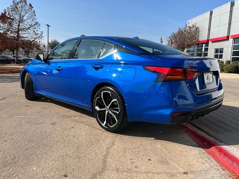 Used 2025 Nissan Altima 2.5 SR image 8