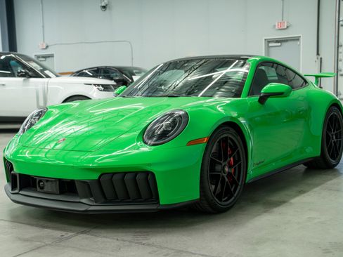 Used 2026 Porsche 911 GTS image 5