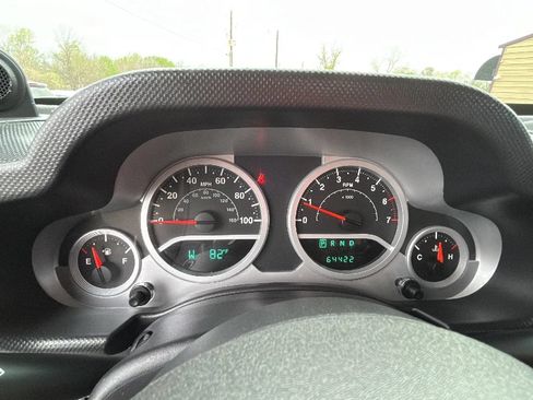 Used 2010 Jeep Wrangler Unlimited Sport w/ Trailer Tow Group AWD/4WD image 10