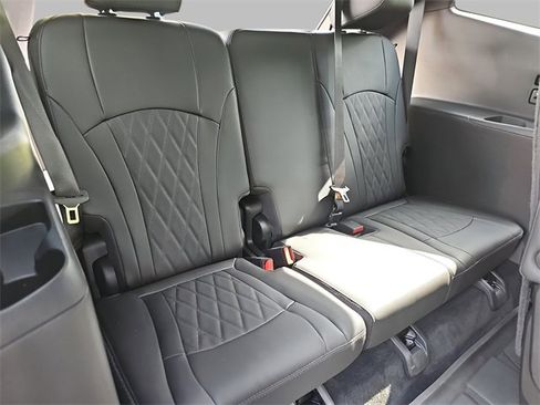 Certified 2023 Buick Enclave Avenir w/ Avenir Technology Package image 12