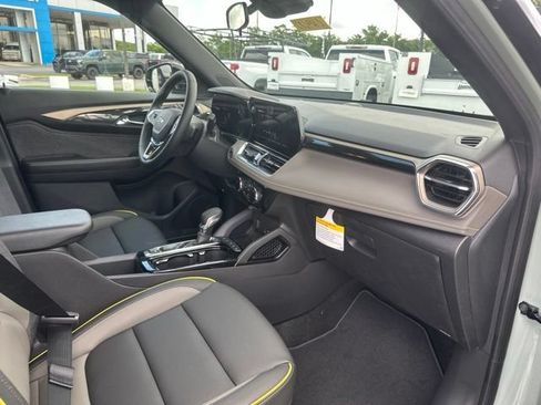 New 2026 Chevrolet TrailBlazer ACTIV w/ Driver Confidence Package FWD image 32
