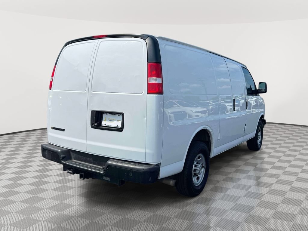 Used 2022 Chevrolet Express 2500 w/ Driver Convenience Package RWD image 5