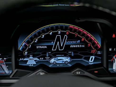Used 2019 Lamborghini Aventador SVJ image 35