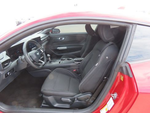 Certified 2024 Ford Mustang Coupe RWD image 19