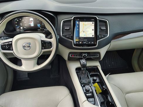 Used 2019 Volvo XC90 T6 Momentum w/ Protection Package Premier image 10