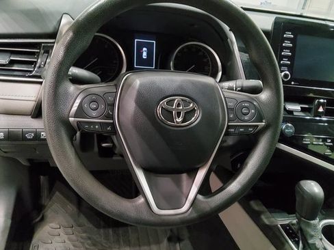 Used 2022 Toyota Camry LE image 19
