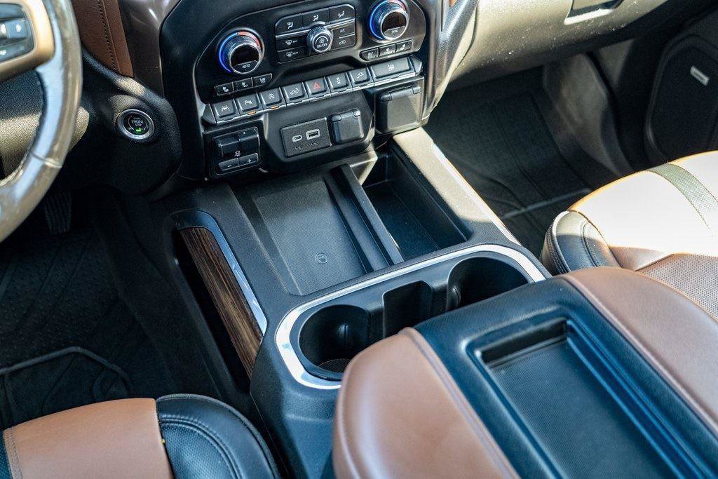 Used 2020 Chevrolet Silverado 1500 High Country w/ Technology Package AWD/4WD image 25
