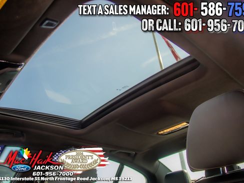 Used 2020 BMW M550i xDrive w/ Premium Package image 10