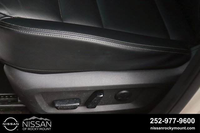 Used 2023 Nissan Rogue SL w/ SL Premium Package AWD/4WD image 16