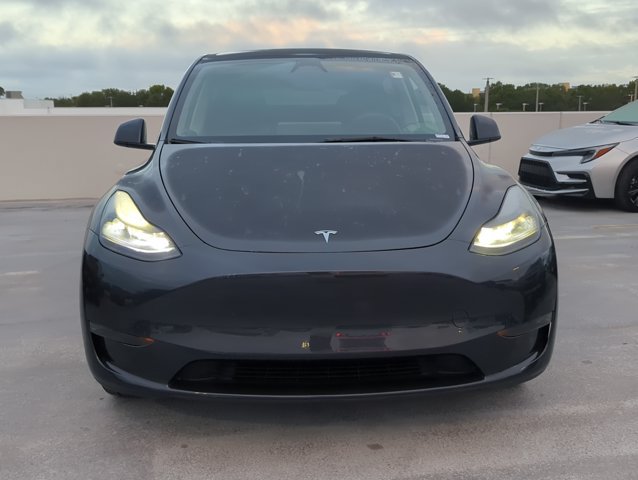 Used 2025 Tesla Model Y Long Range RWD image 2